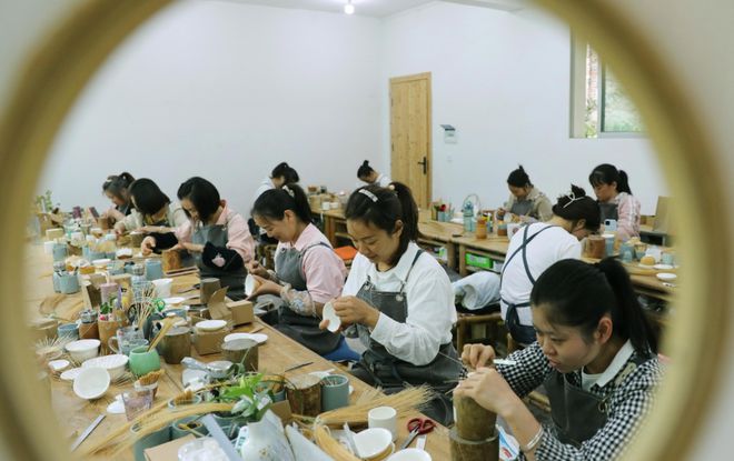 开云(中国)Kaiyun官方网站深圳智汇家公司在“以竹代塑”技术方面取得重大进展(图2)
