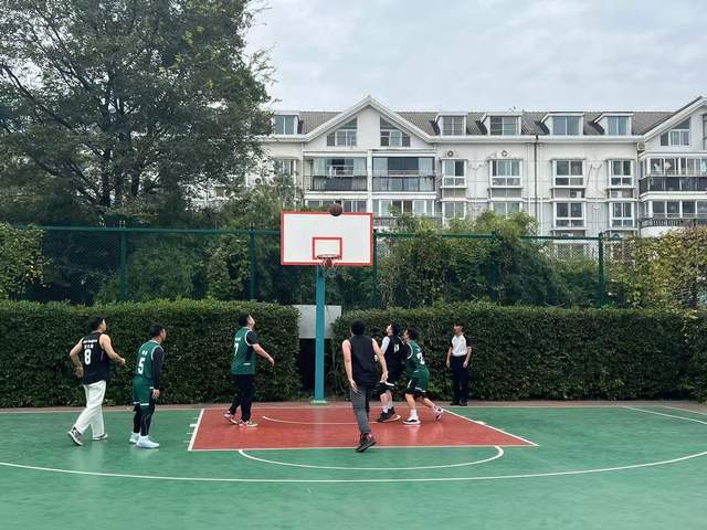 Kaiyun邮储银行泰州市分行组织青年团员参加篮球友谊赛(图2)