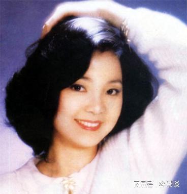 开云42岁邓丽君哮喘而亡死后被高规格礼葬为何党旗盖棺？(图4)