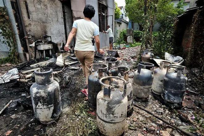 开云(中国)Kaiyun官方网站生死关头妈妈忍住剧痛救孩子！日常用燃气注意这些细(图4)