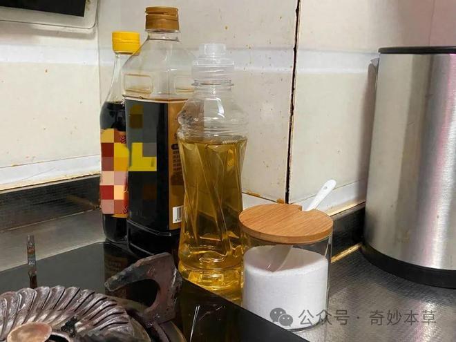 开云别再用这种瓶子装东西了有毒有害还致癌很多人家还在用
